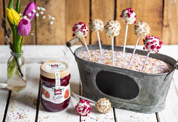 Cake Pops im Schokoladenmantel