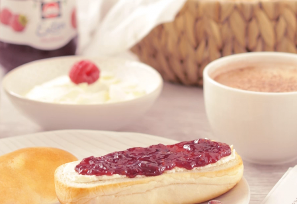 Fluffige Milchbrötchen