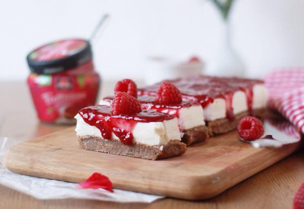 Kuchen ohne Backen: Himbeer-Cheesecake Schnitten