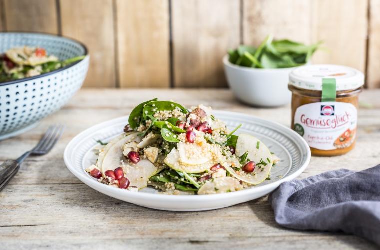 Spicy Quinoa-Salat mit Birne und Granatapfel