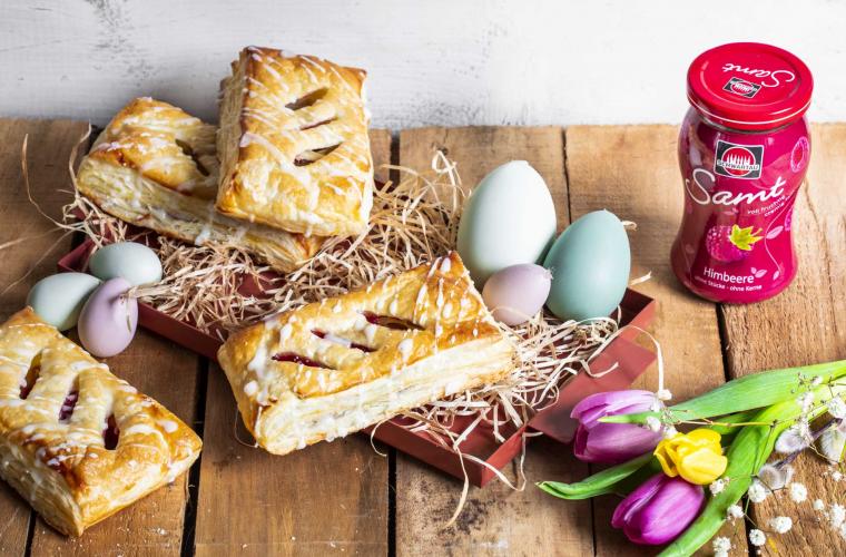 Blätterteigtaschen mit Himbeerfüllung