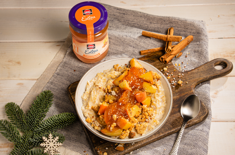 Lauwarmes Porridge mit Zimtäpfeln