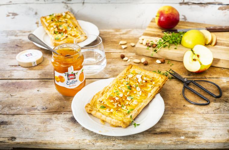 Blätterteig-Apfelkuchen mit Aprikosen-Glasur