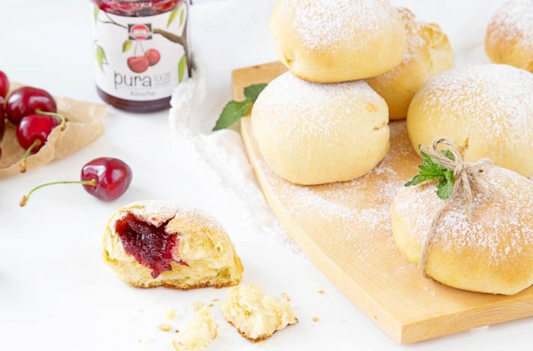 Fruchtige Kirsch-Buchteln
