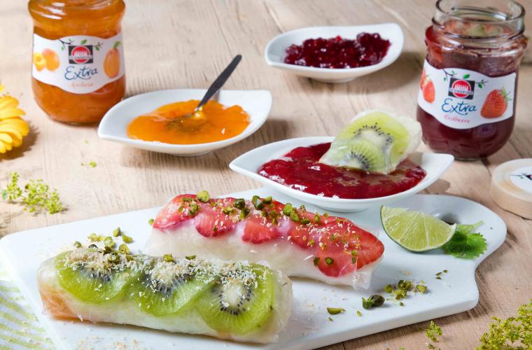 Süße Sommerrollen mit fruchtigen Dips